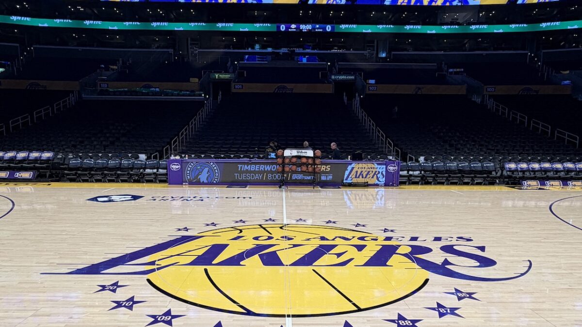 Los Lakers se venden otra vez