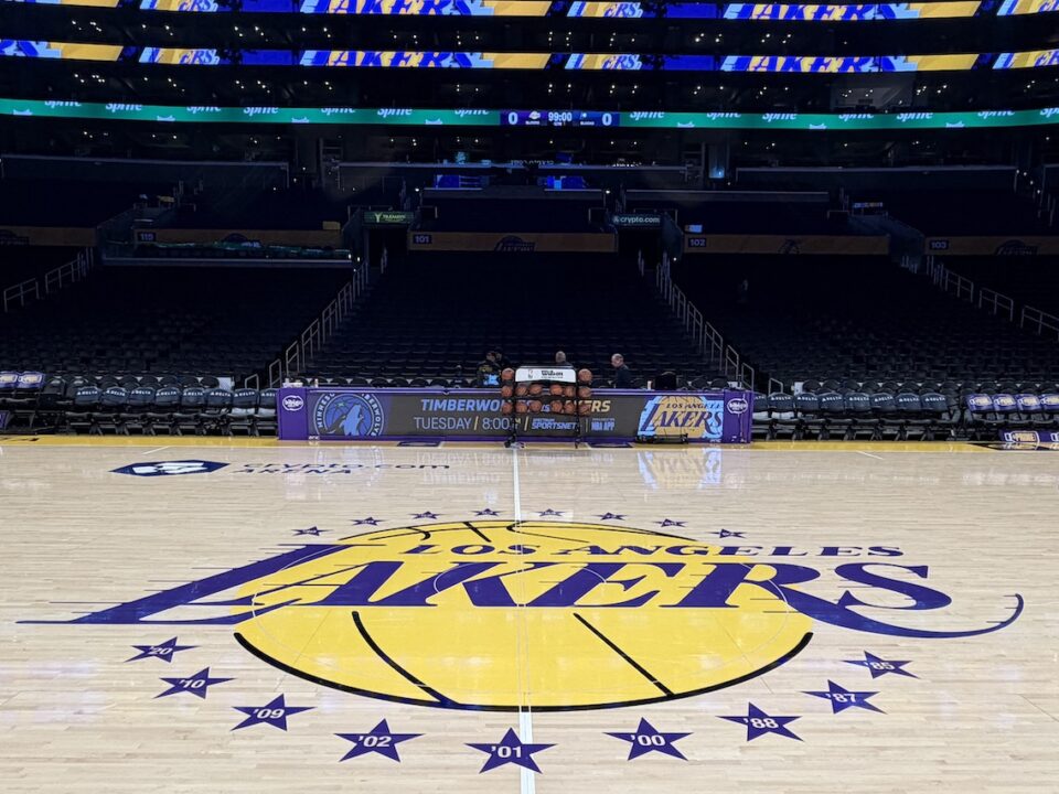 Los Lakers se venden otra vez