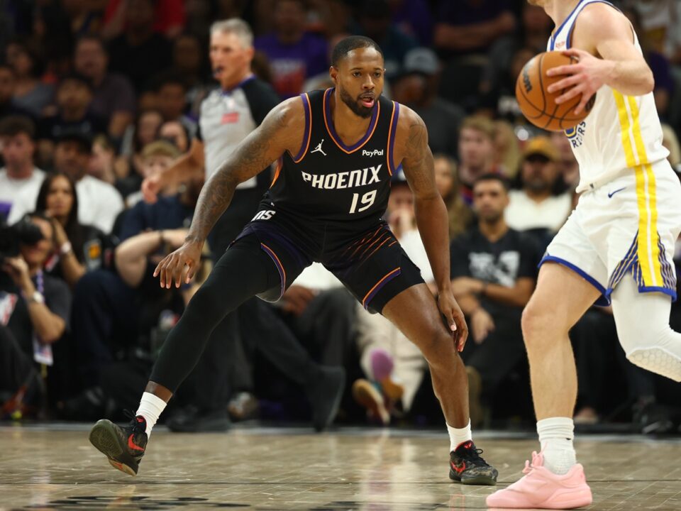 Los Suns despiden a Haywood Highsmith