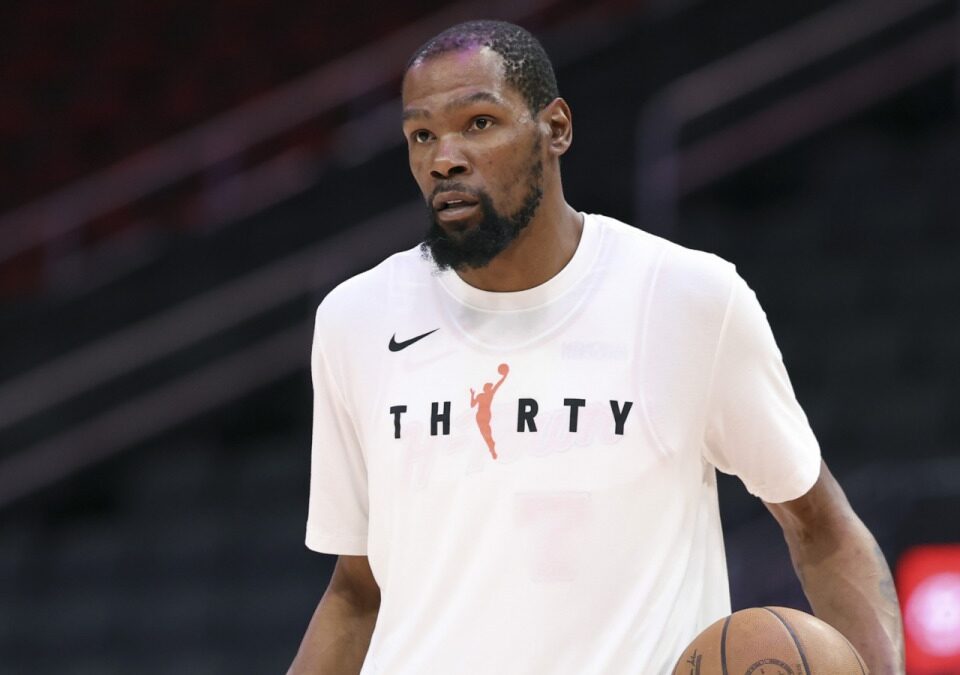 Kevin Durant, durante un calentamiento con los Houston Rockets.