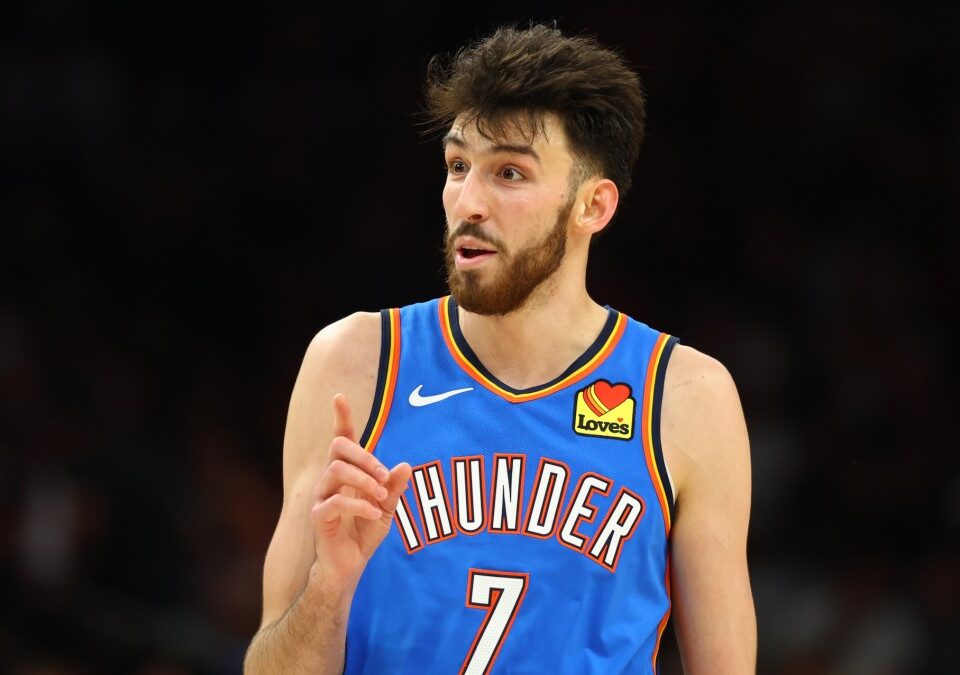 Chet Holmgren, disputando un partido con los Oklahoma City Thunder.