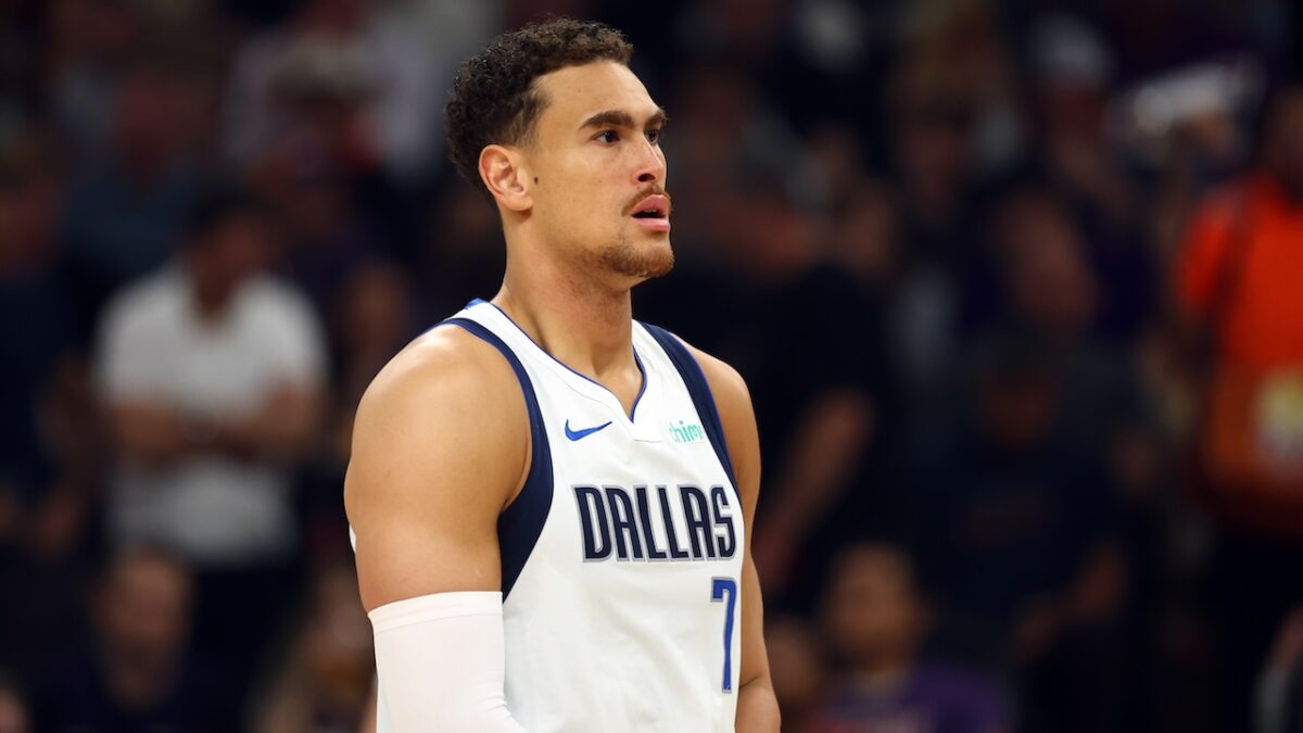 Dwight Powell renueva con Dallas