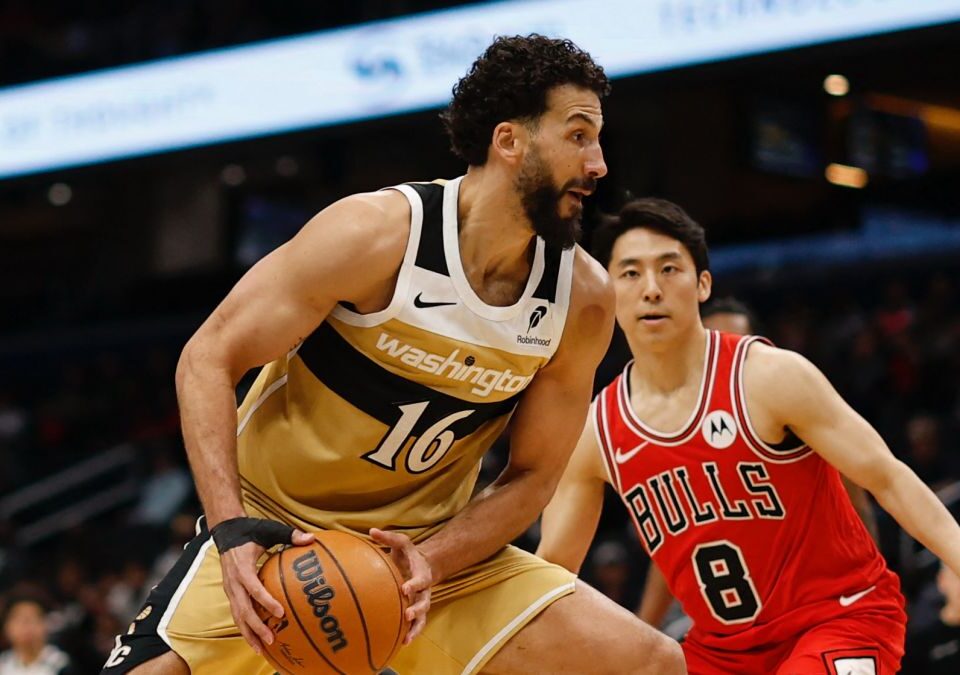 Los Wizards se quedan a Anthony Gill