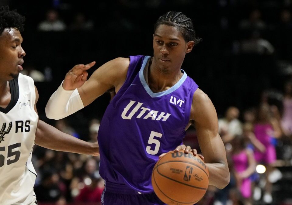 Cody Williams, disputando un partido durante Las Vegas Summer League.
