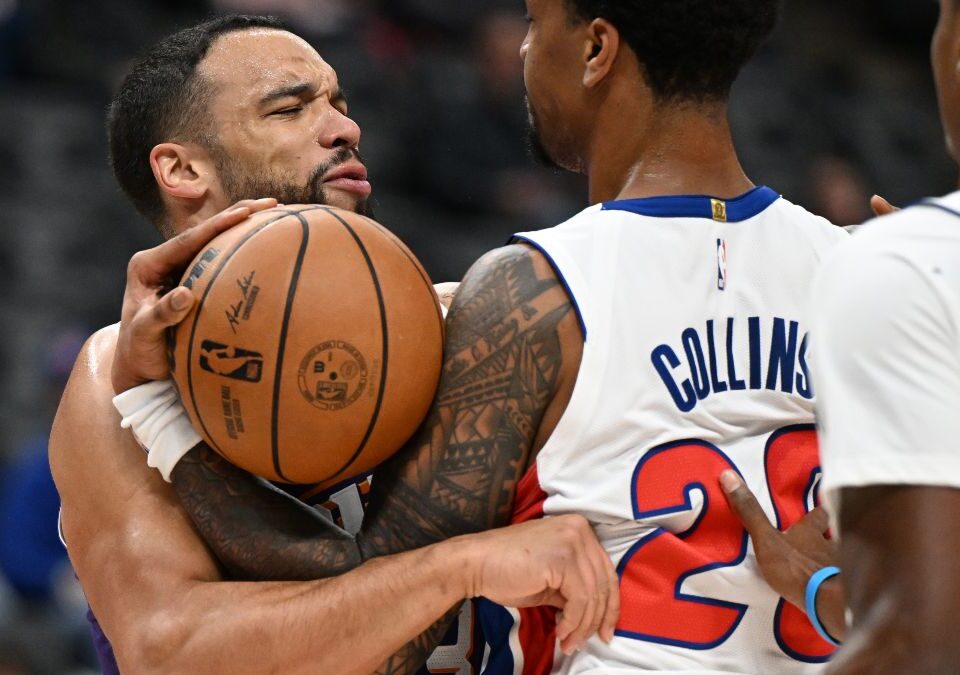 Tensión entre Dillon Brooks y John Collins