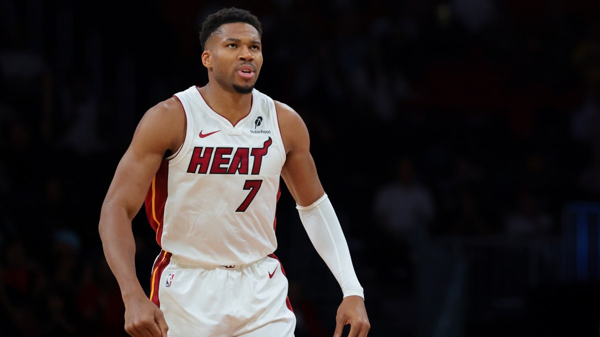 Giannis Antetokounmpo pide tiempo