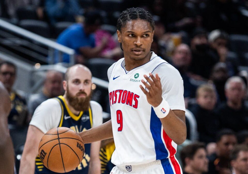 Los Pistons dan galones a Ausar Thompson
